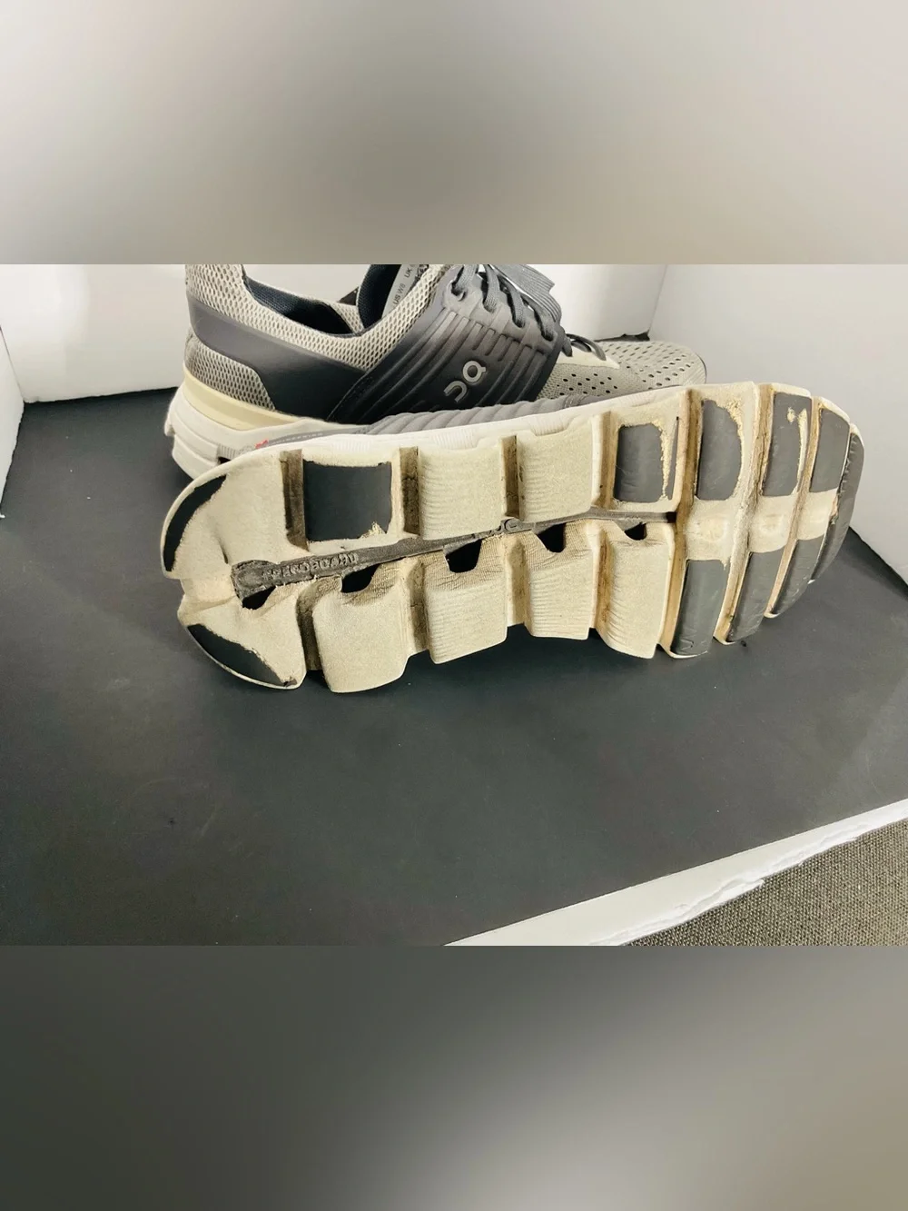 On Running Men's Grey and Cream Cloudrunning Athletic Sneakers